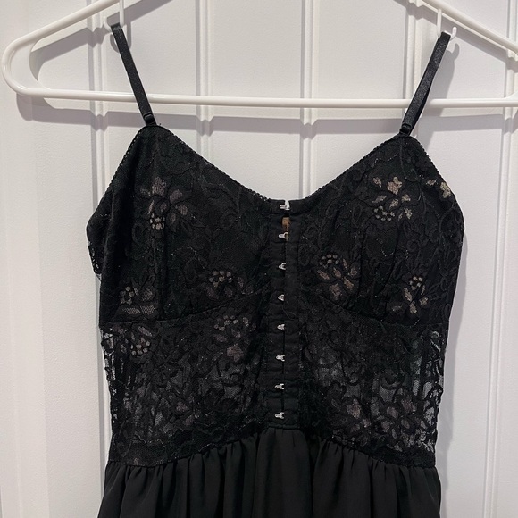 Vintage 90s Black Lace High-Low Dress Goth Witchy Emo Whimsigoth Flowy Y2K - Picture 2 of 14